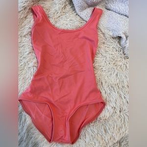 beautiful coral yumkio anna style!